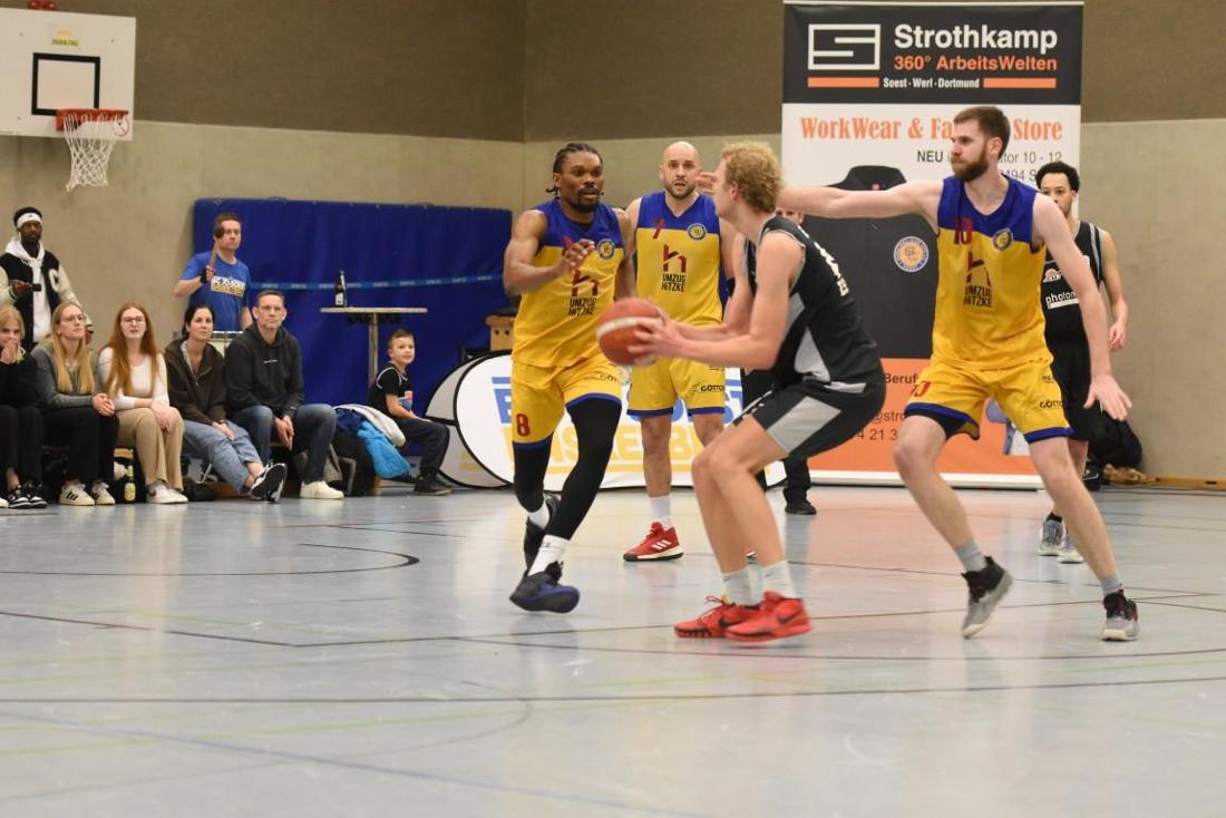 Basketball
2. Regionalliga Herren: BC 70 Soest gegen ETB Miners Essen II