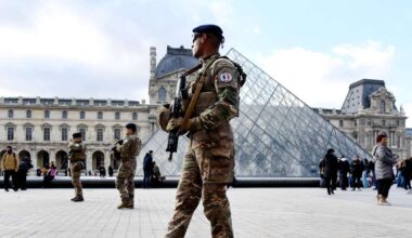 Hunderte historische Kunstwerke in Paris beschädigt
