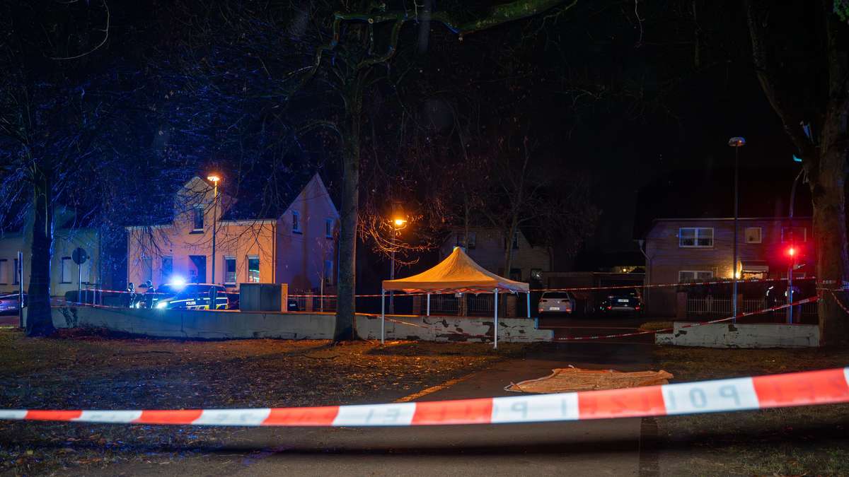 Mann stirbt durch Schüsse auf offener Straße – Polizei ermittelt gegen Tatverdächtigen