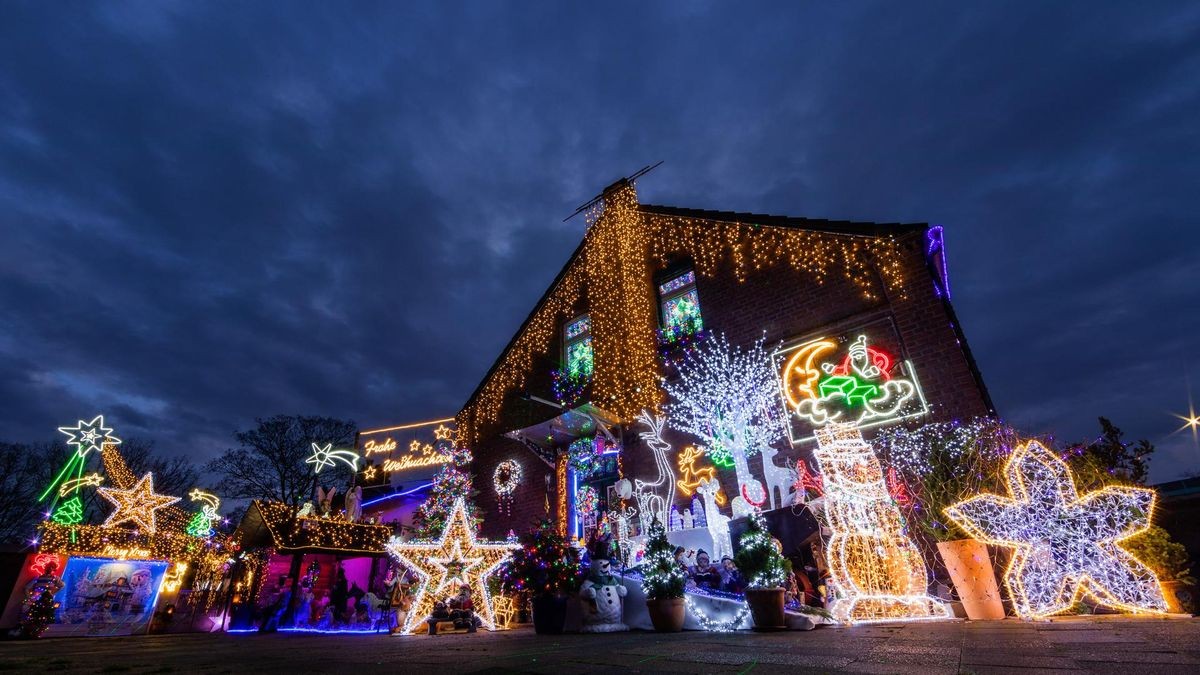 Krause selbst hat geschätzt, dass an seinem Haus rund 100.000 einzelne Lichter geleuchtet haben. 