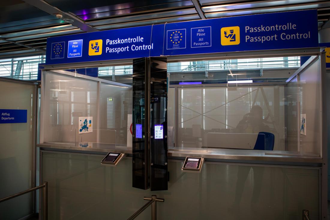Grenzkontrolle Flughafen Nürnberg