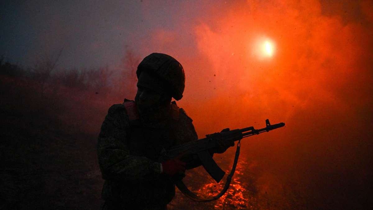 Putin-Truppen rücken in Donezk vor – weitere russische Raffinerie brennt