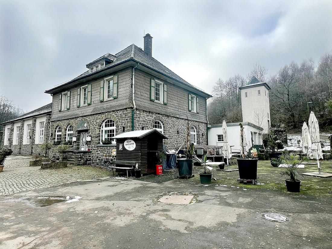 Brüninghauser Halle