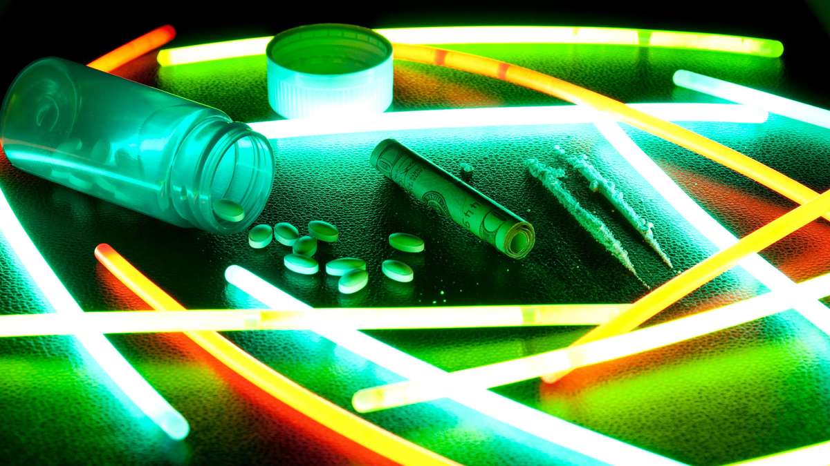 16-Jähriger stirbt in Hotel bei München – drei Teenager in Klinik