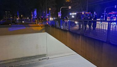 Nach Unfall mit Bus in München: Brückengeländer droht abzustürzen