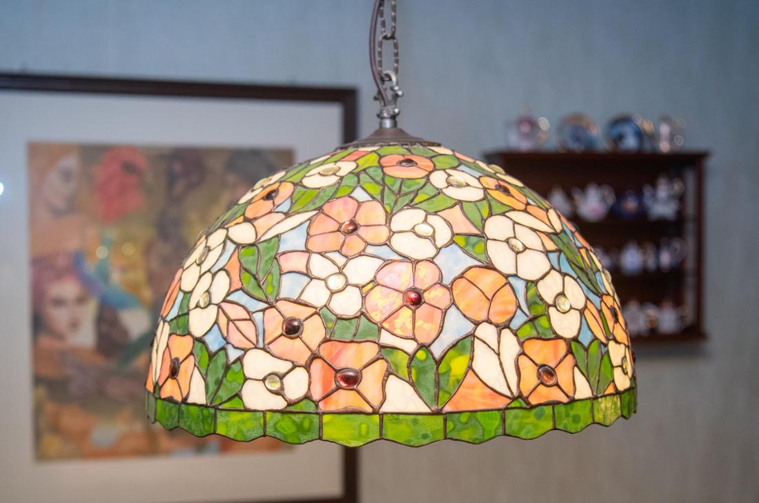 Mit den Jahren hat der Walstedder seine Freude an Tiffany-Glaskunst entdeckt.