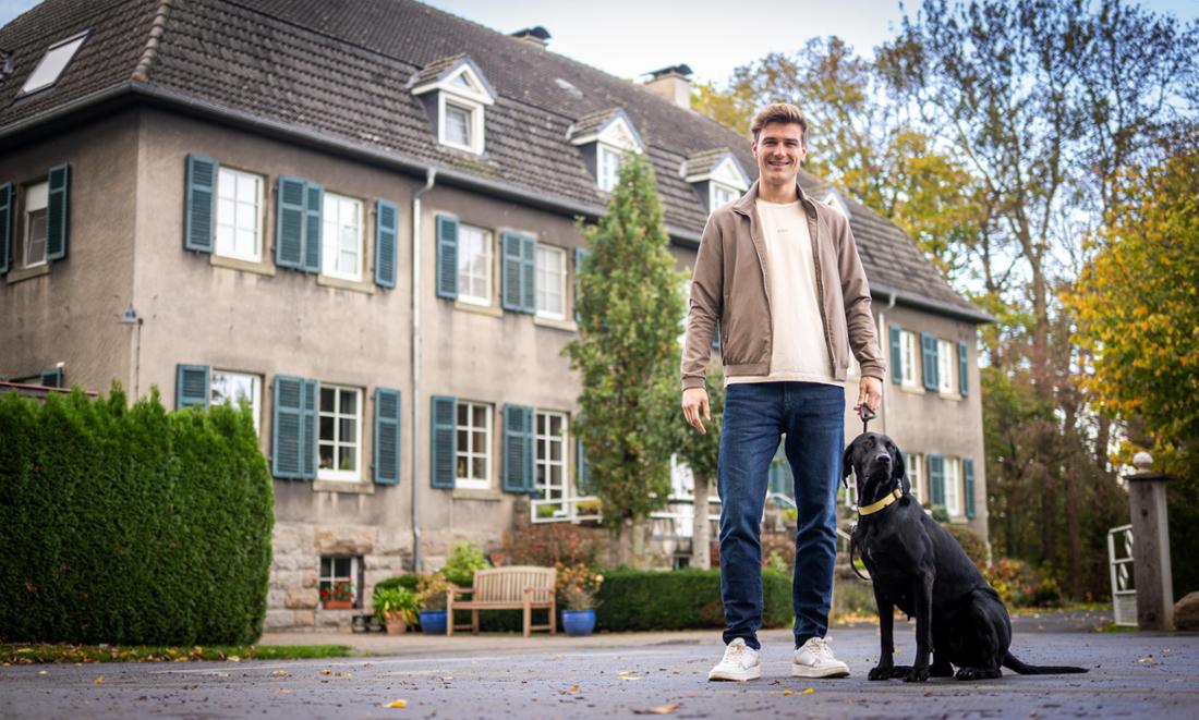 Im Oktober besuchte die Redaktion den Bauern, der nun deutschlandweit bekannt ist, auf seinem Hof. „Es war eine unfassbar geile Zeit“, sagte er damals über die Zeit während des Drehs. 
