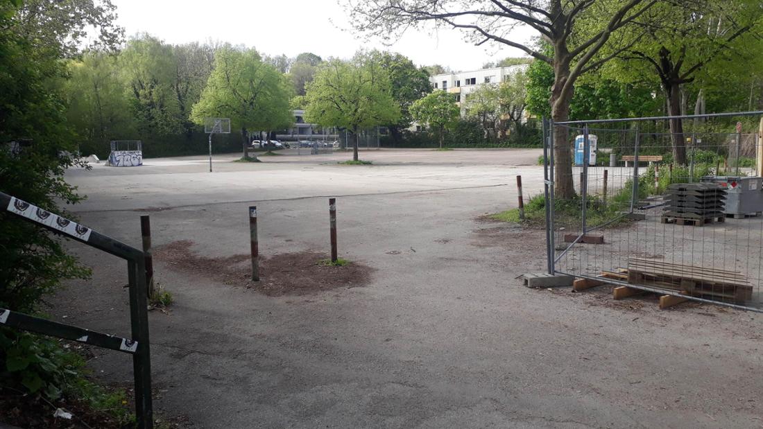 Eine Bürgerinitiative fordert, dass der Platz frei bleibt. Doch die Stadt hat andere Pläne am Candidplatz.