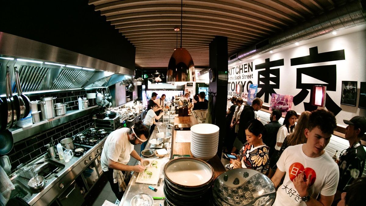 Ein Blick ins „Toi Izakaya“: So sieht es im neuen japanischen Lokal in Düsseldorf aus.