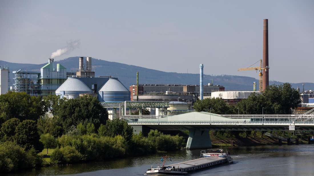 FOTO TAGESSATZFrankfurt: Industriepark Höchst, nordmainischer TeilFoto aufgenommen am 30.07.2024Foto: Rolf Oeser