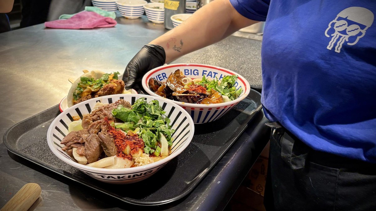 In Düsseldorf hat eine Filiale von "Wen Cheng" eröffnet. Hand-pulled Nudeln werden hier angeboten.