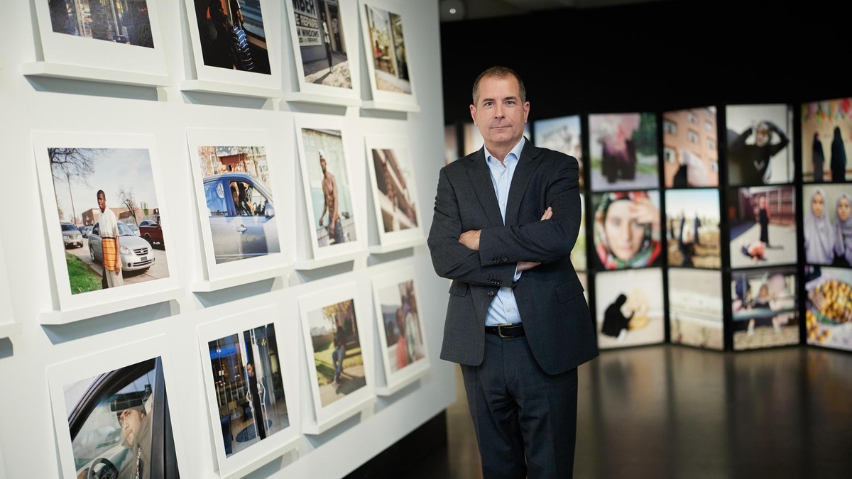 Stadler-Chef Jure Mikolčić in der aktuellen Ausstellung „Close enough“ im C/O Berlin. Berliner Lieblingsorte: Stadler-Chef bei C/O Berlin