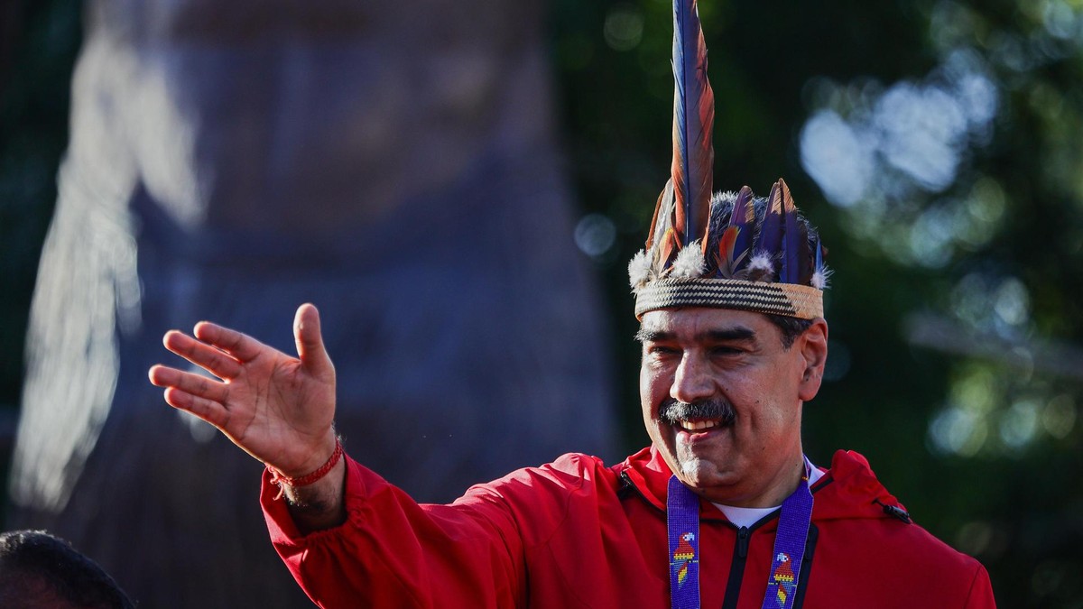 Supporters Of Nicolas Maduro Conmemorate 'Indigenous Resistance Day' In Caracas