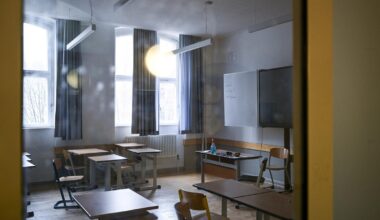 Protest gegen Wehrdienst – Senat pocht auf Schulpflicht