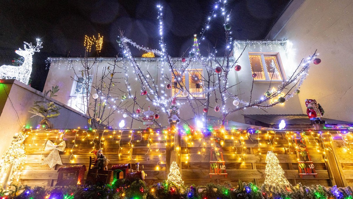 Duisburg: Weihnachtshaus Hochheide