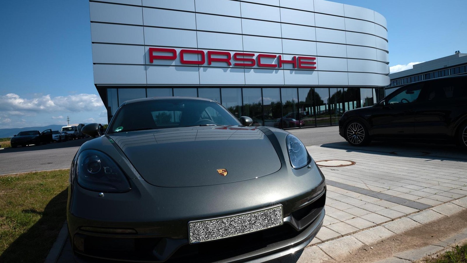 Porsche bleiben einfach stehen – Autohändler hat einen Verdacht