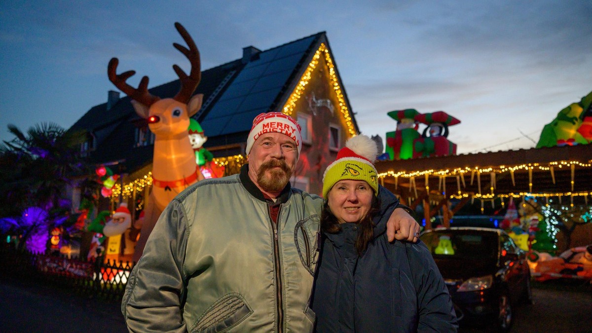 Duisburg: Weihnachtshaus in Mündelheim 