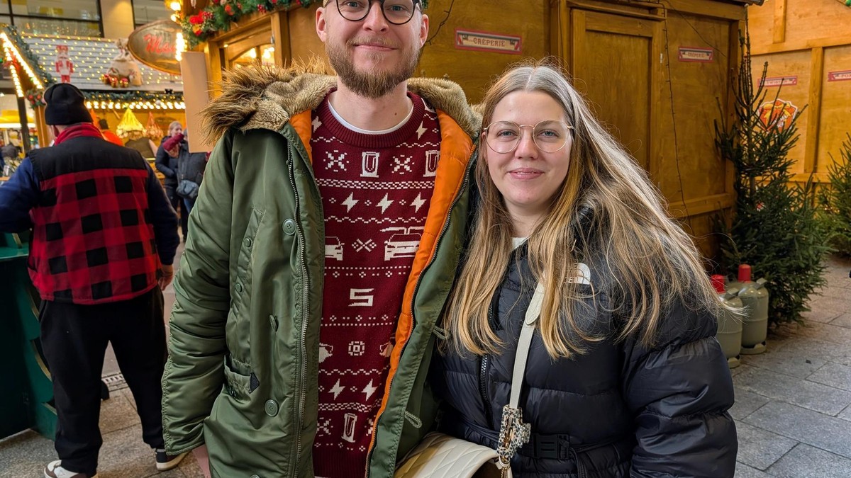 Lea und Jan Tesla Optimus
