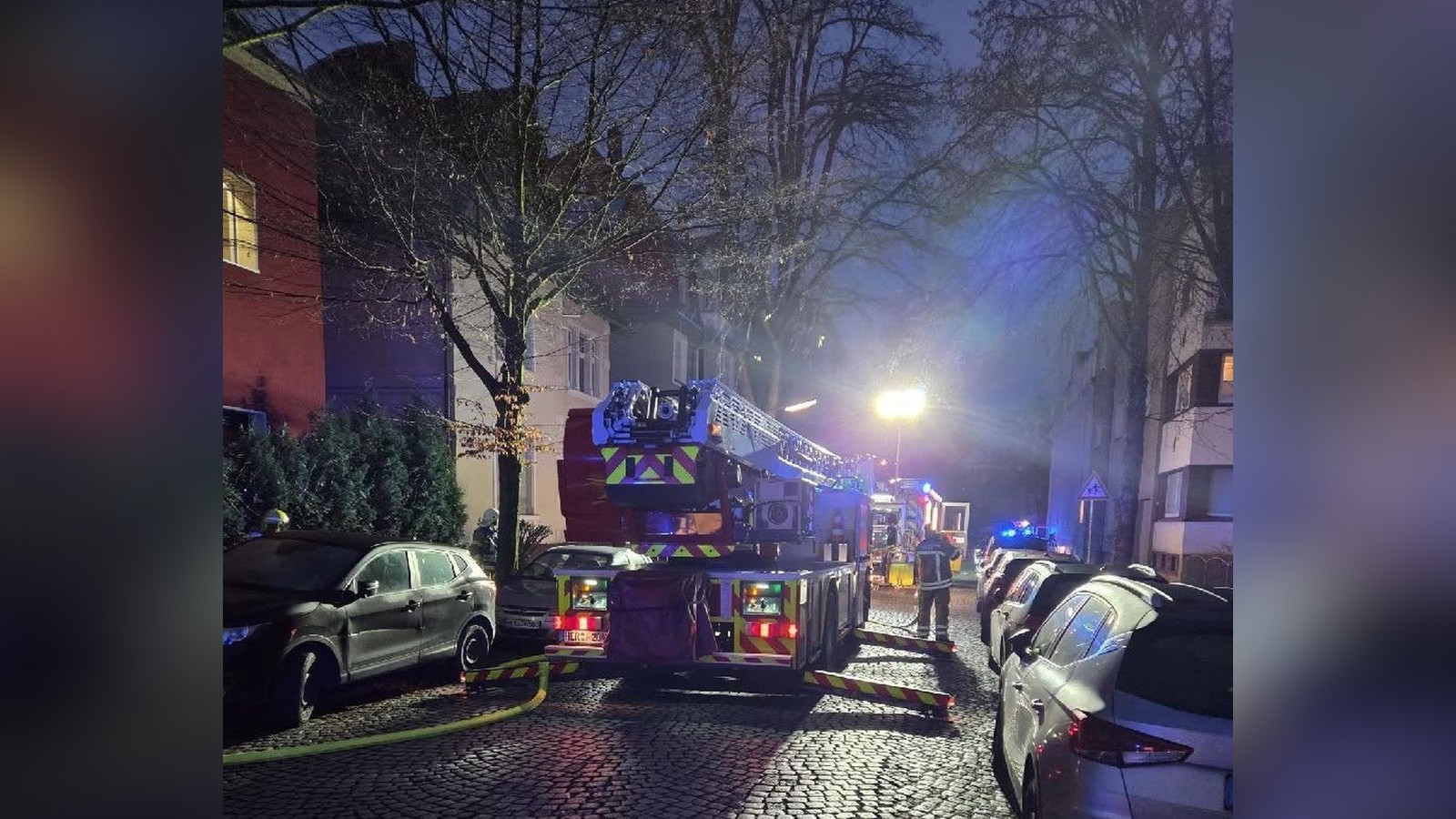 Adventskranz löst Wohnungsbrand in Herne aus: Frau lebensgefährlich verletzt
