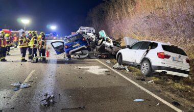 Schwerer Verkehrsunfall fordert drei Tote – darunter ein Kleinkind