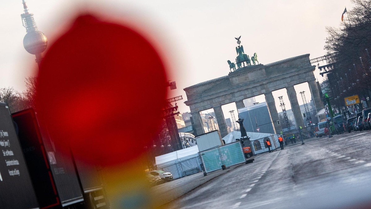 Aufbau der digitalen Silvesterfeier "Welcome Berlin 2021"