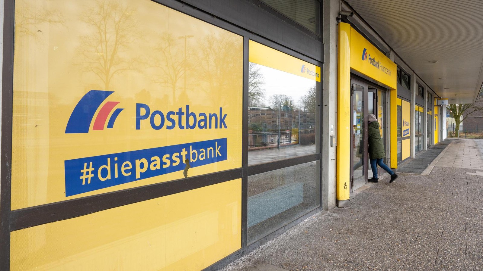 Massive Störung bei Postbank & Co. – was bekannt ist