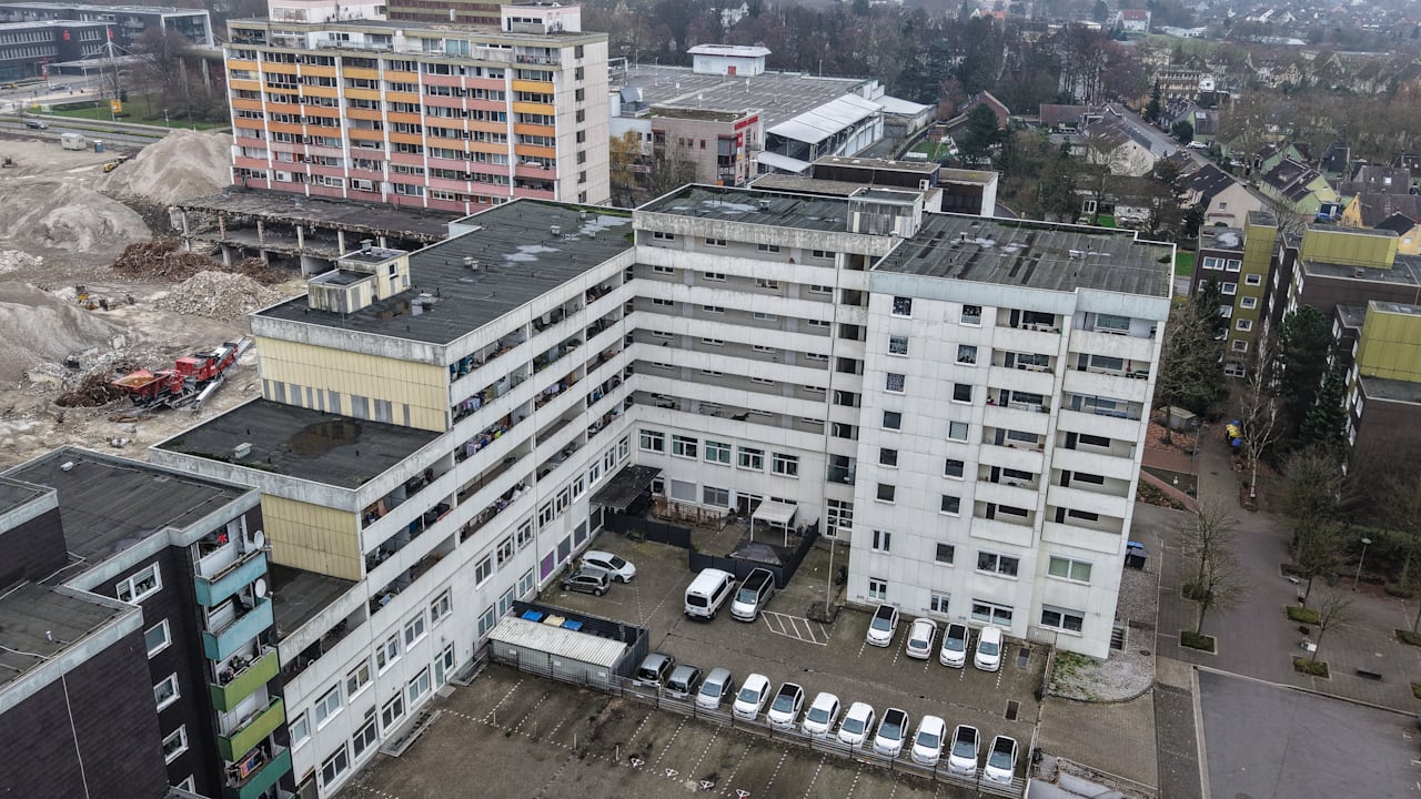 Mutter und vier Kinder verletzt: Messerstecher war Freund der Familie | Regional