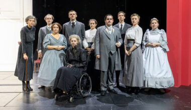 Das lange Weihnachtsmahl in Duisburg, Theater, 22.12.2025, Theater Duisburg