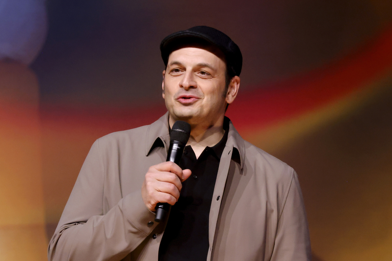 Journal Frankfurt News - Kaya Yanar beendet Bühnen-Karriere in Deutschland