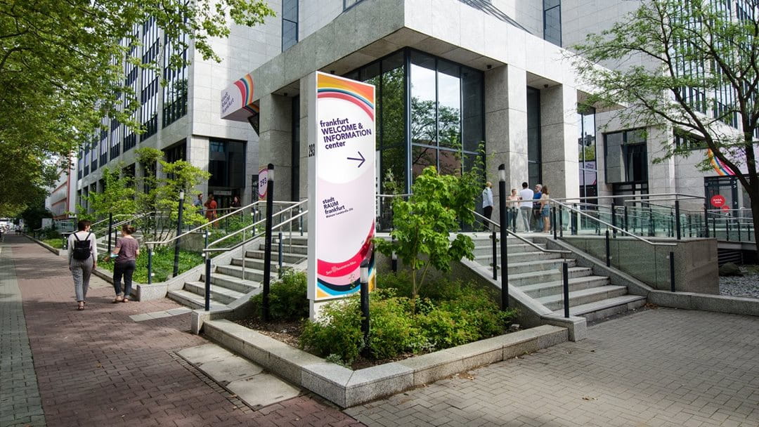 Journal Frankfurt News - Podiumsdiskussion zum Thema Abschiebung