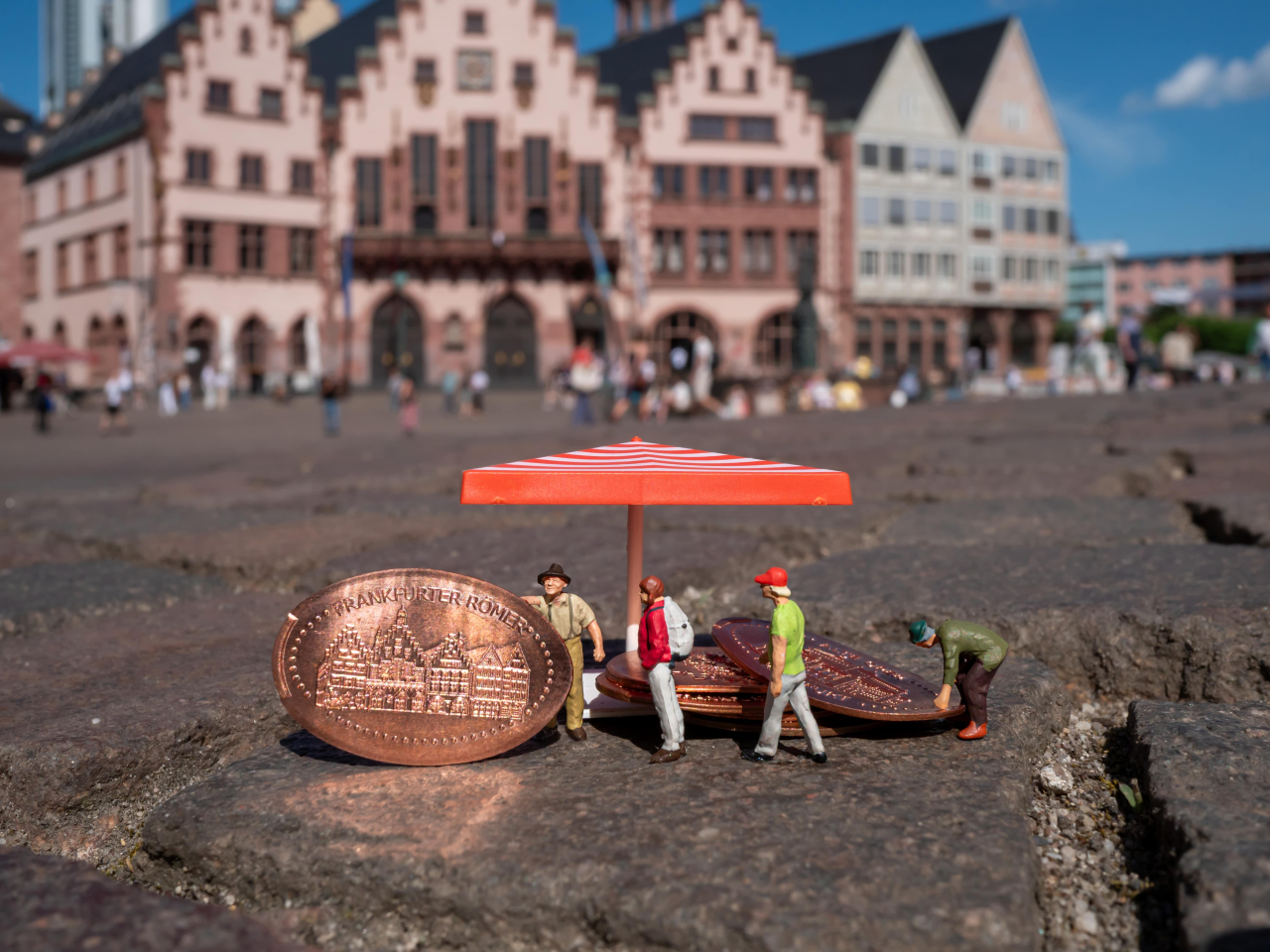 Journal Frankfurt News - Winzlinge unterwegs in der Mainmetropole