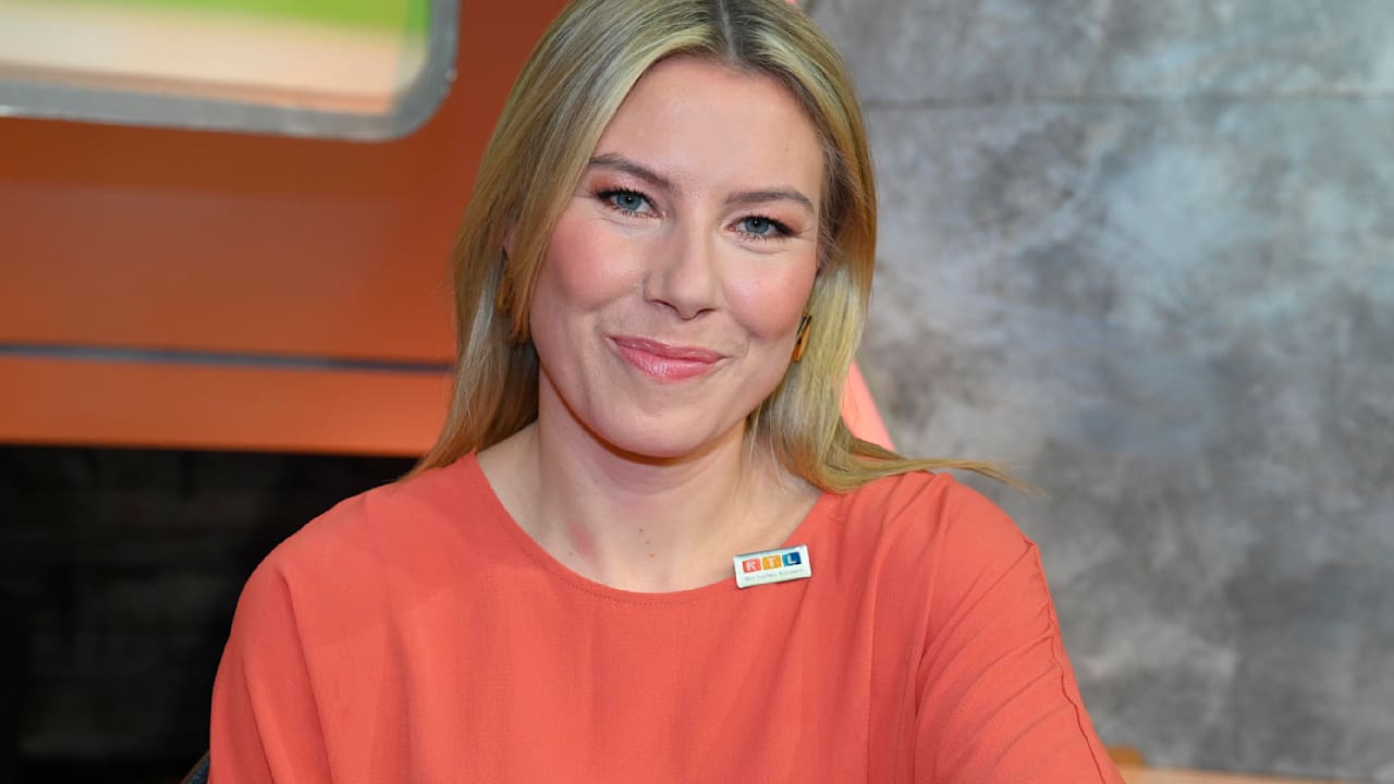 RTL Aktuell: Vivan Bahlmann feiert ihr TV-Debüt als Sportmoderatorin | Sport