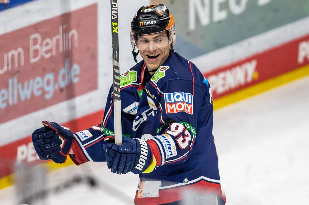 Deutsche Eishockey Liga - Eisbären Berlin gewinnen mit 5:3 gegen Iserlohn - Sport