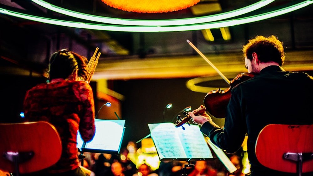 Das Hamburger „Ensemble Resonanz“ übersetzt im Prinzregententheater barocken Prunk in die intimere Form der Hausmusik.