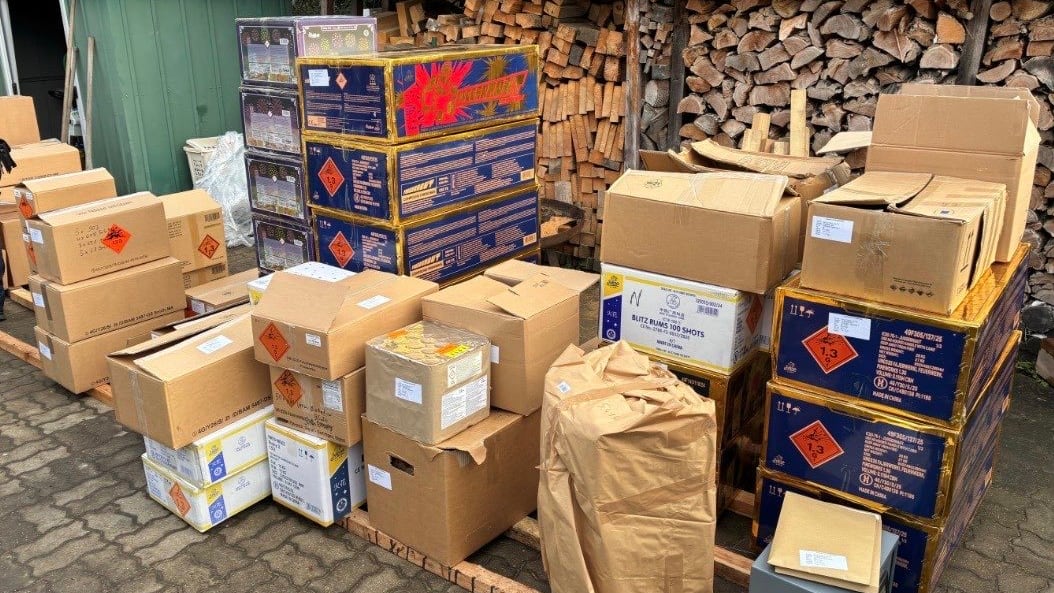 Alarm vor Silvester!: Schon 18.000 Böller in Berlin beschlagnahmt | Regional