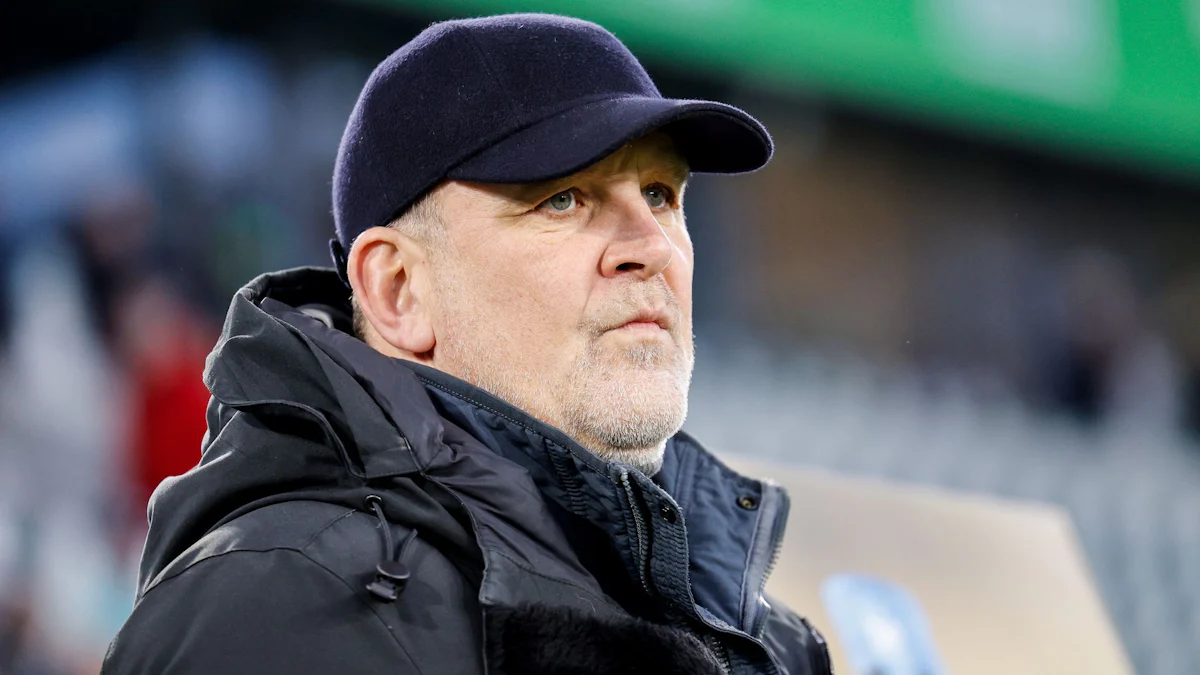 Hannover 96 holt Jörg Schmadtke zurück - Sport