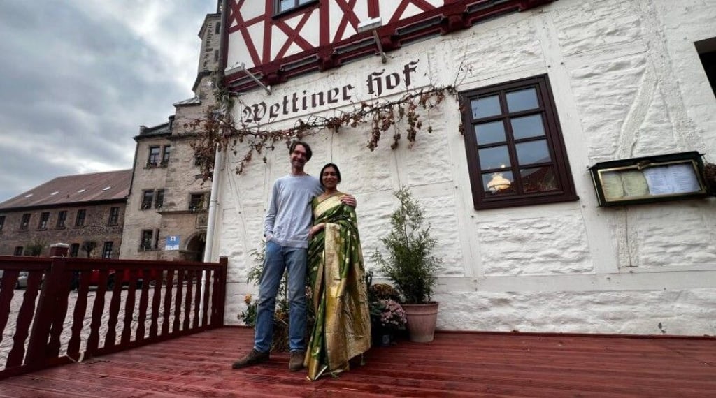 Das erste Jahr ist bald geschafft: Sirhii (l.) und Sunita Lapa blicken auf ihre Neueröffnung des Wettiner Hofs zurück.