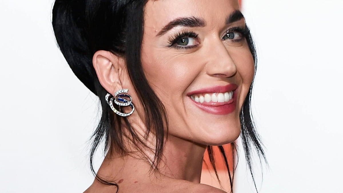 Katy Perry veröffentlicht erstmals Fotos mit Ex-Premier Trudeau – bei Sushi und Lichtshow