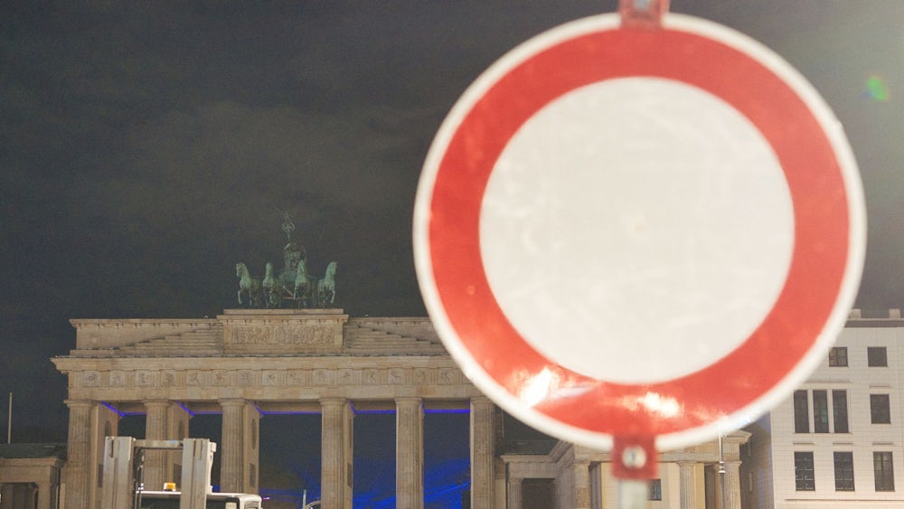 Die Party am Brandenburger Tor ist für 25.000 Menschen gedacht.