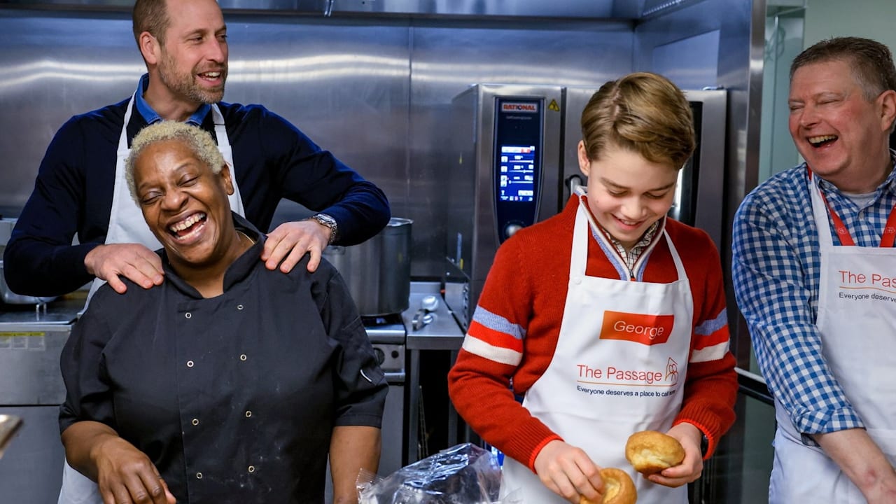 Prinz George kocht für Obdachlose und denkt an seine Oma | Unterhaltung