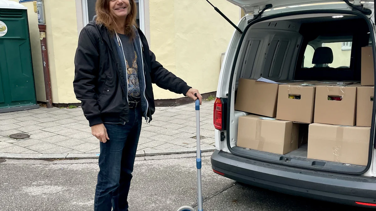 München: 3000 Pakete mit Lebensmitteln für Bedürftige - München