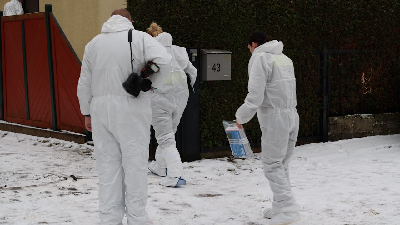 Berlin: Ehepaar tot in seinem Haus entdeckt | Regional