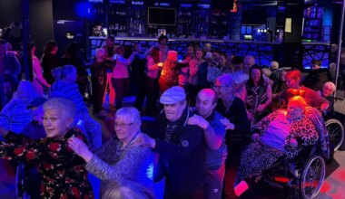 Frankreich - Vom Altersheim auf den Dancefloor - Gesellschaft