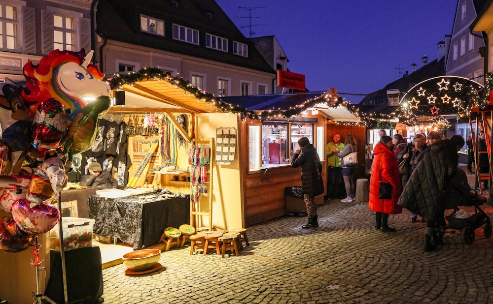 Der Christkindlmarkt vor dem Dachauer Rathaus im vergangenen Jahr.
