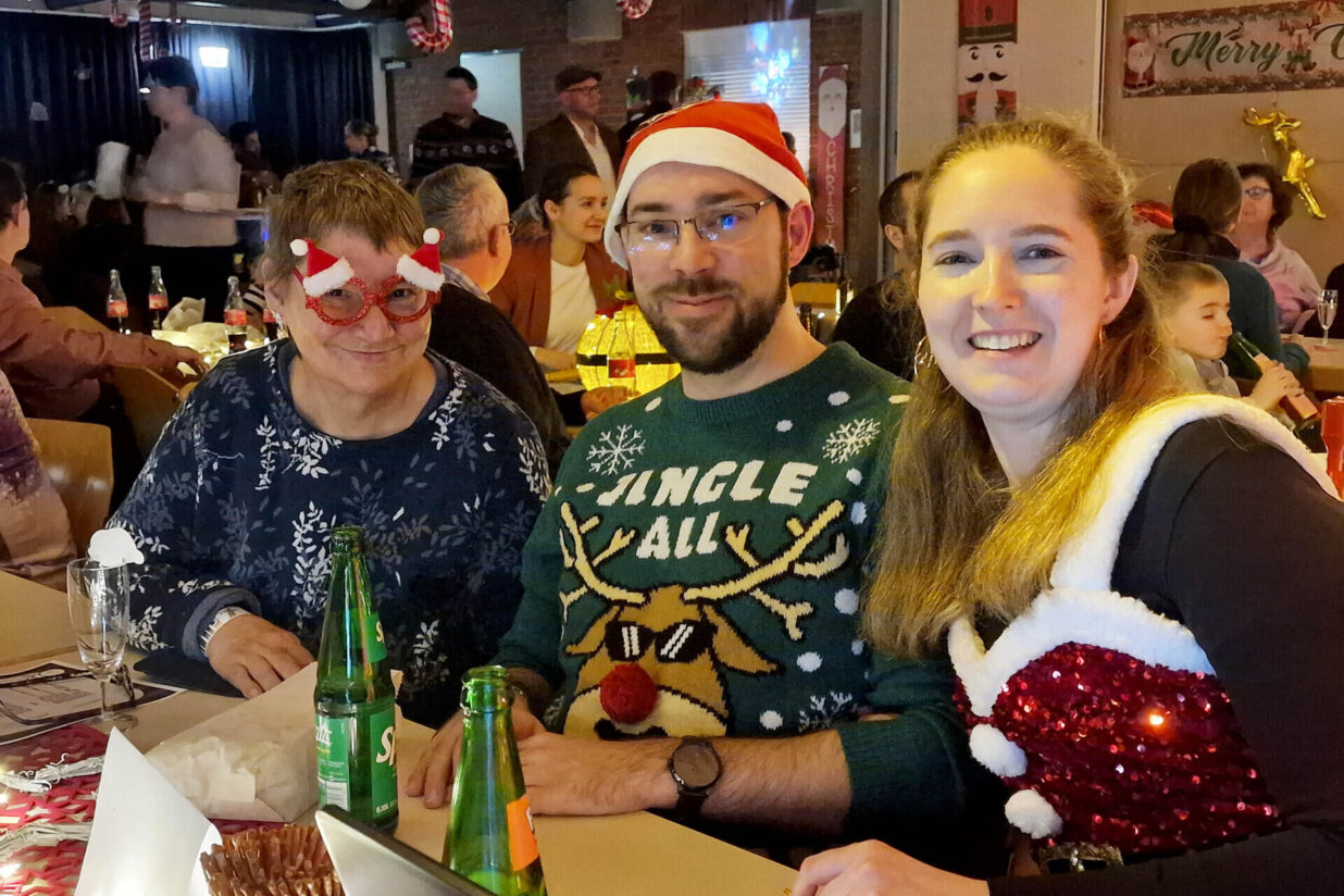 Weihnachtssingen im Bürgerhaus begeistert 100 Gäste