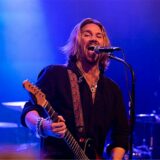 Beim Konzert im Rahmen der „Alles auf Hoffnung Tour“ steht Gil Ofarim auf der Bühne.