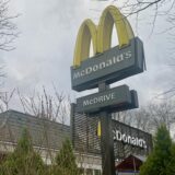 McDonald’s will die Filiale an der Bahnhofstraße in Castrop-Rauxel weiter betreiben. Ende November schloss ein Lokal im Bochumer Ruhrpark.