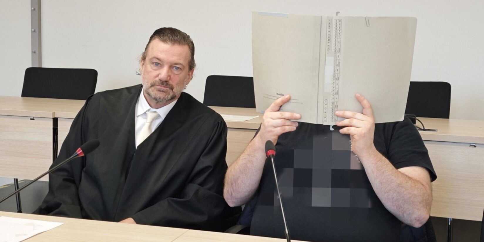 Möbelpacker sticht Streitschlichter nieder – Gefängnis