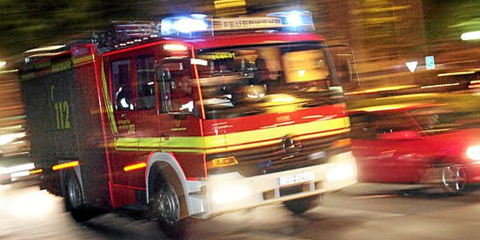 Polizei sucht Zeugen nach nächtlichem Feuer