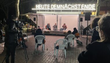 Grand Snail Tour in Holzwickede: Lichtinstallation vor Edeka